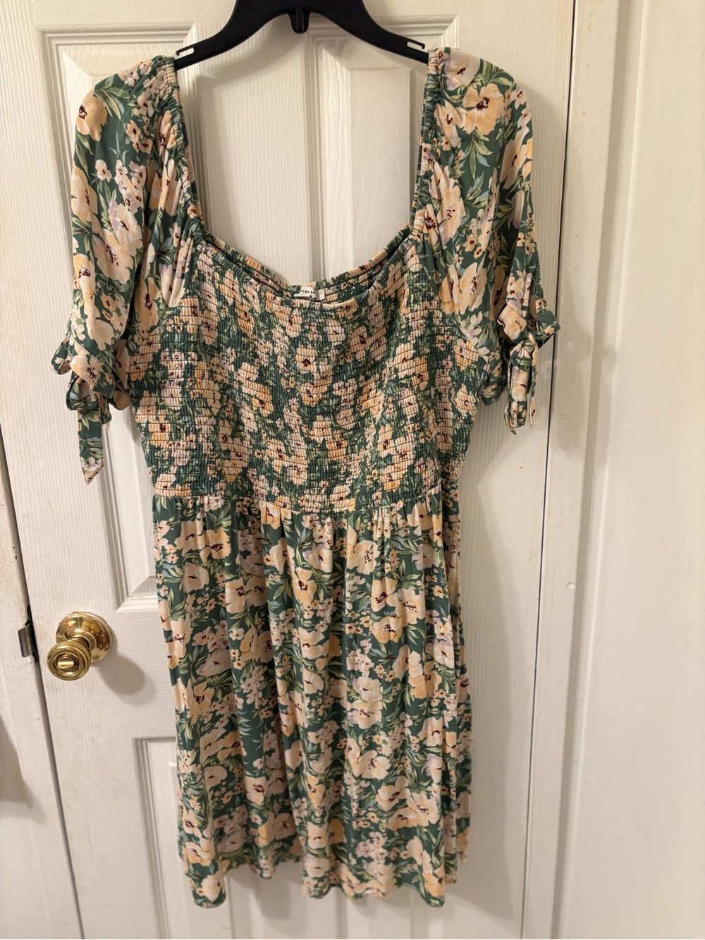 American Eagle Outfitters Green Floral Smocked Midi Dress with Cream Flowers